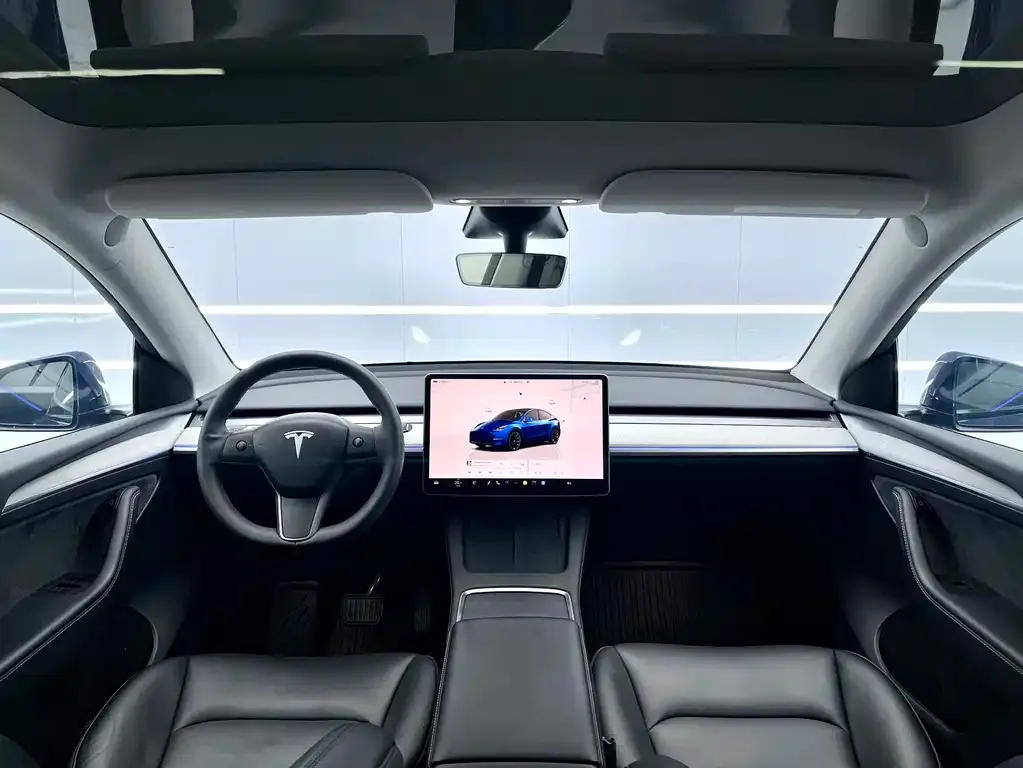 Tesla Model Y — фото 5