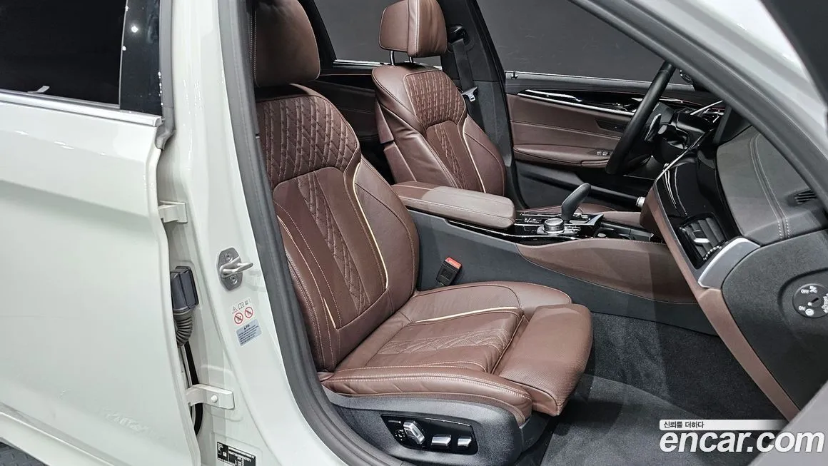 BMW 5-Series 2022 из KR, фото 10