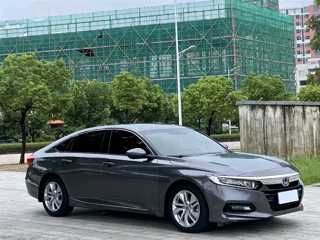 Honda Accord — фото 3