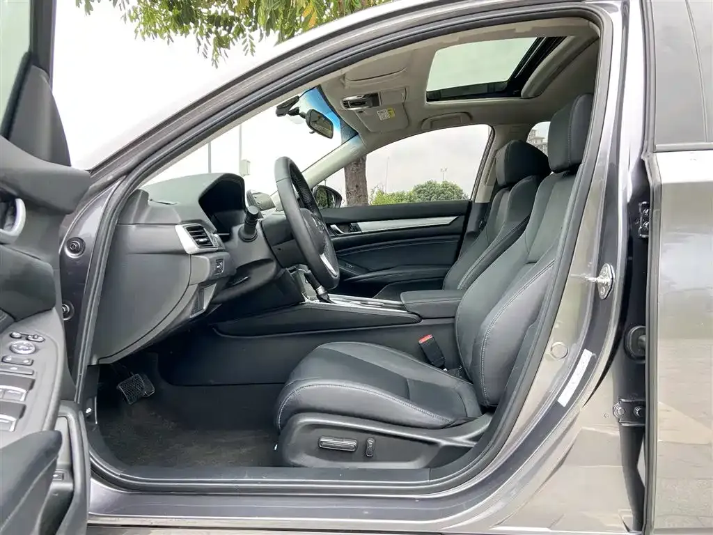 Honda Accord — фото 4