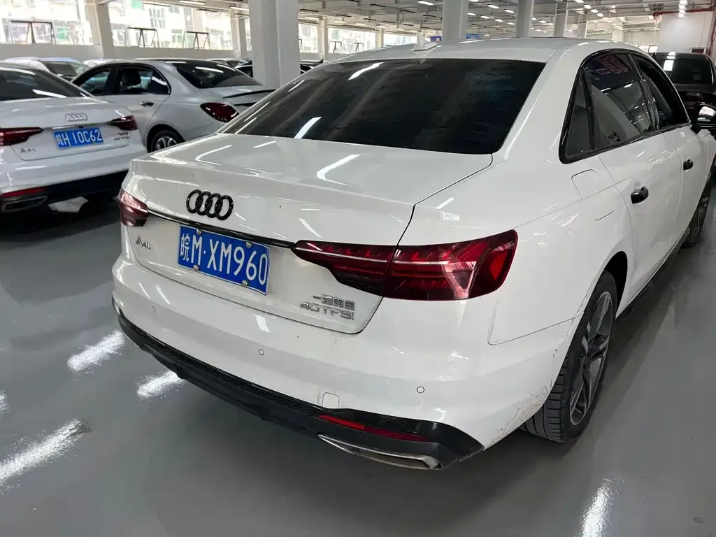 Audi A4L 2023 из CN, фото 9