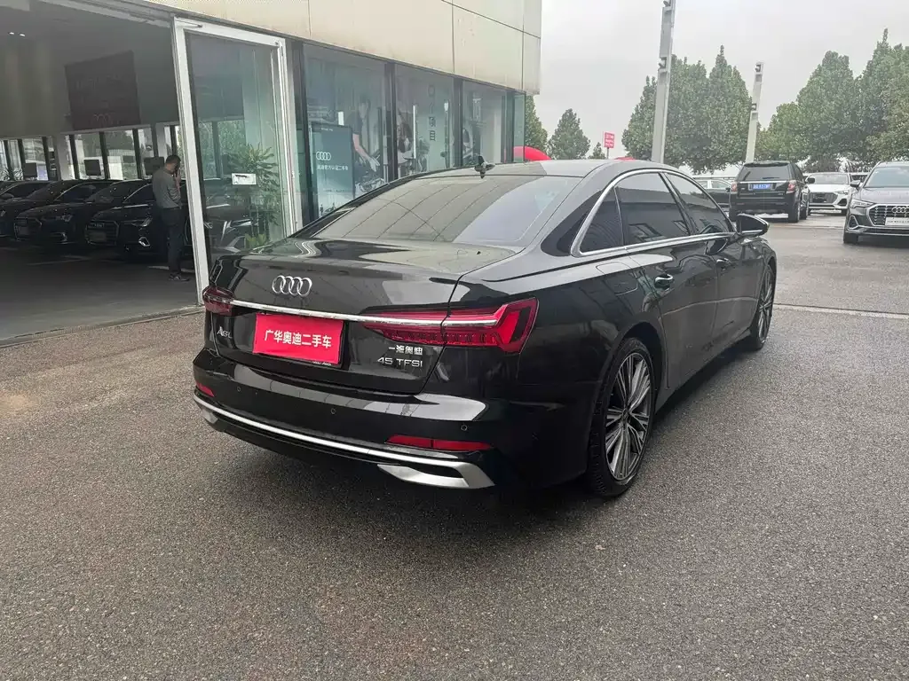 Audi A6L 2023 из CN, фото 4