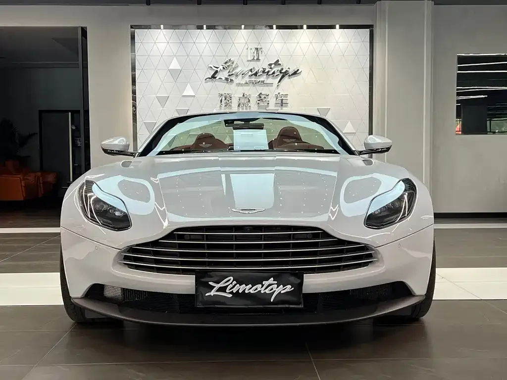 Aston Martin DB11 2022 из CN, фото 2