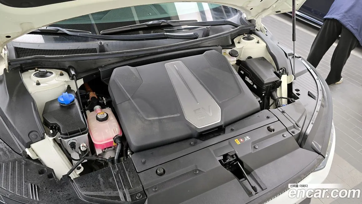 Kia EV6 — фото 6