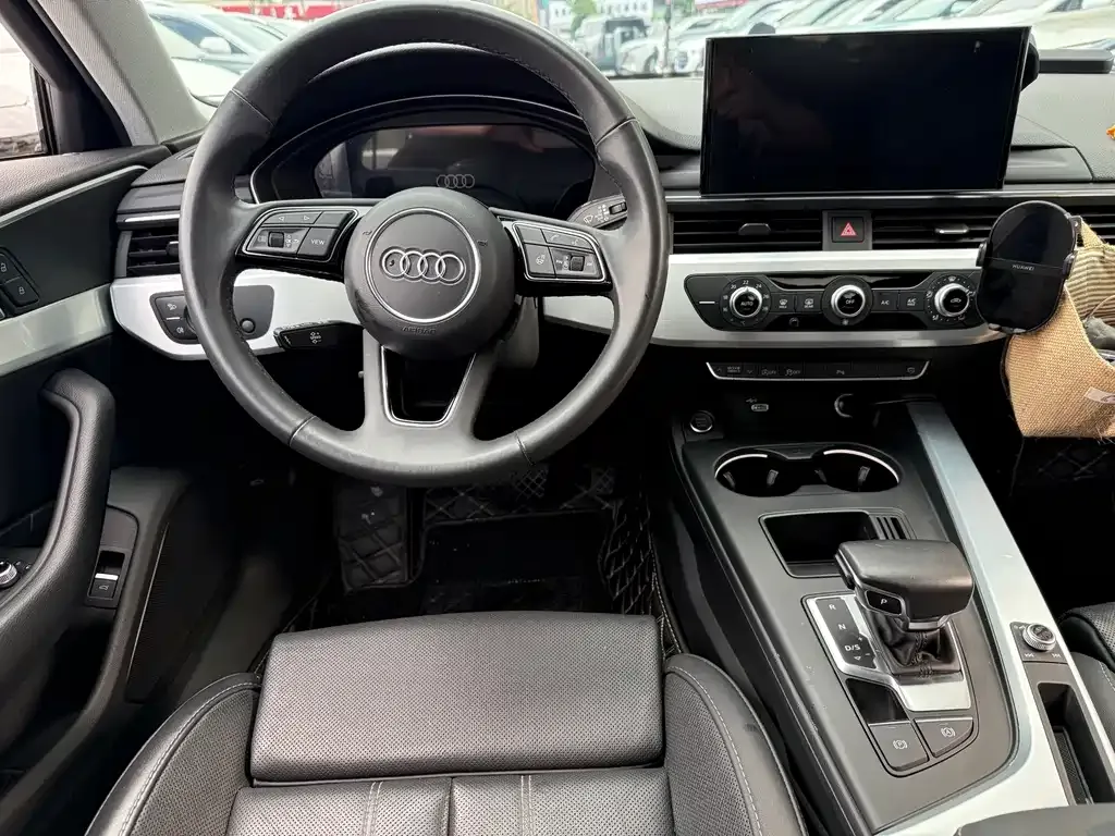 Audi A4L 2022 из CN, фото 7