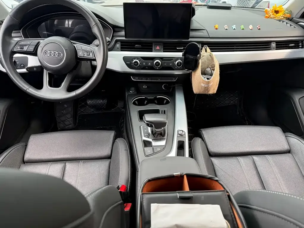 Audi A4L 2022 из CN, фото 8