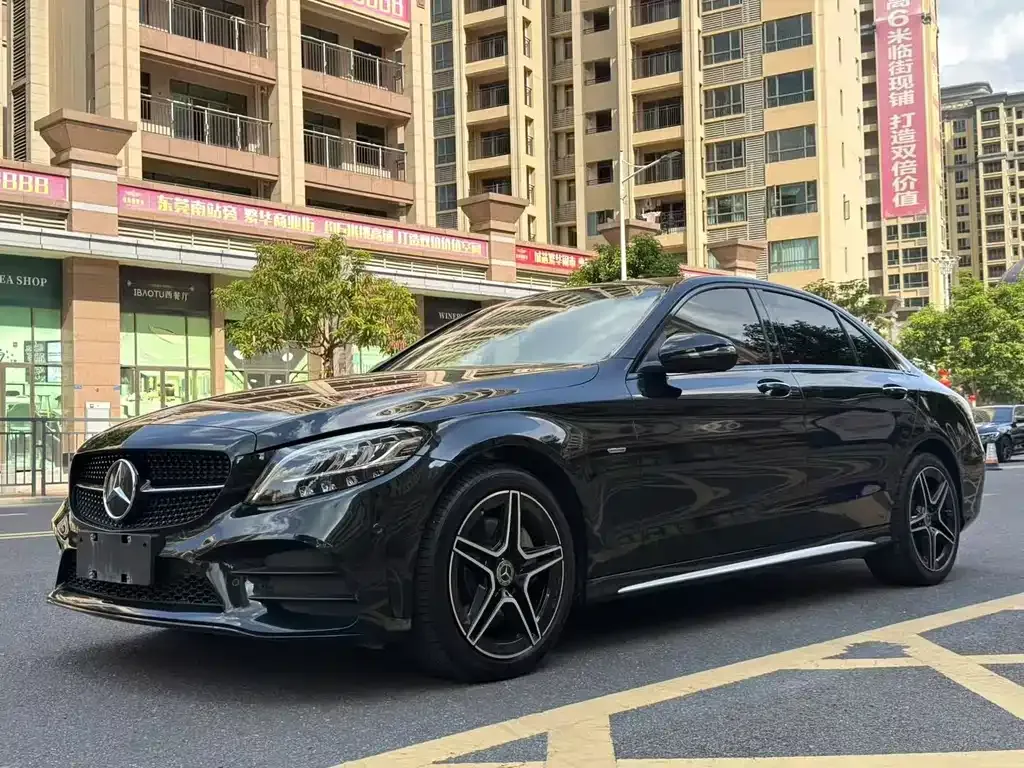 Mercedes-Benz C-Class — фото 1