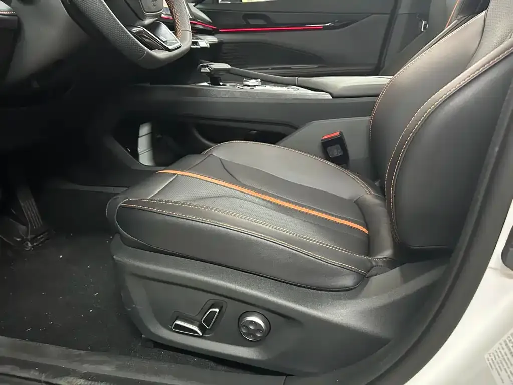Changan UNI-V 2024 из CN, фото 5