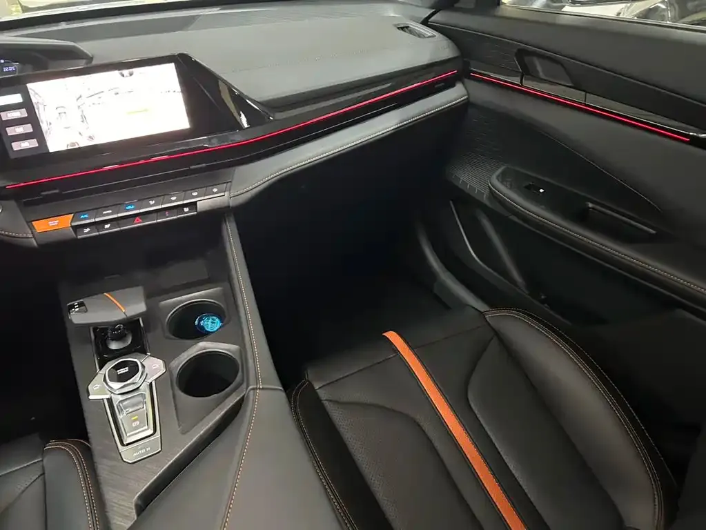 Changan UNI-V 2024 из CN, фото 8