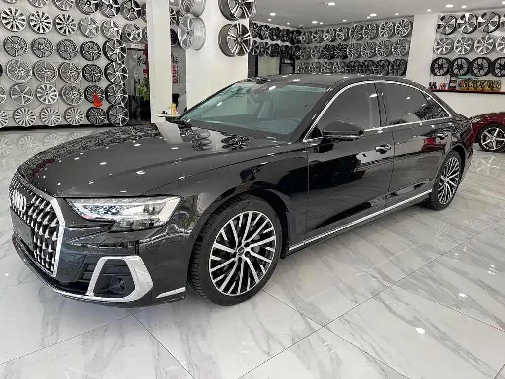 Audi A8 — фото 2