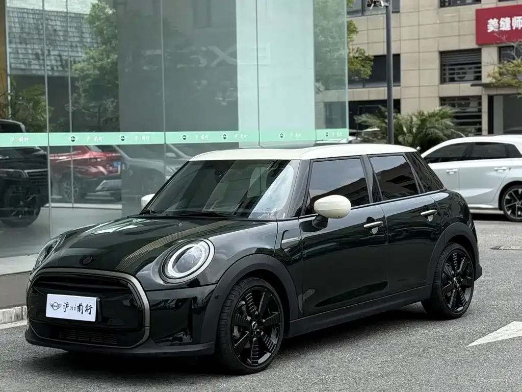 MINI Cooper (3-door) — фото 1