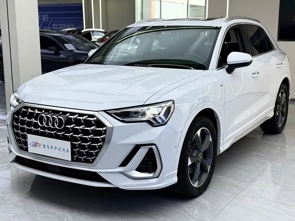 Audi Q3 2024 из CN, фото 1