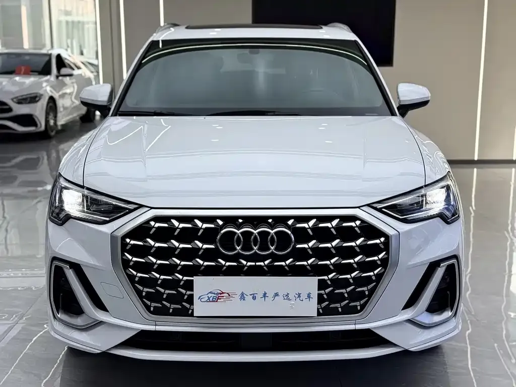Audi Q3 2024 из CN, фото 2