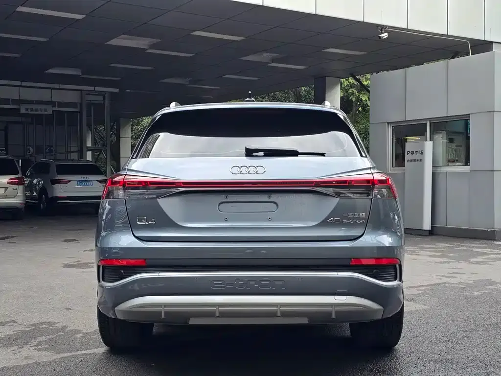 Audi Q4 e-tron — фото 5