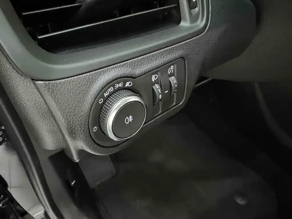 Buick Envision Plus — фото 10