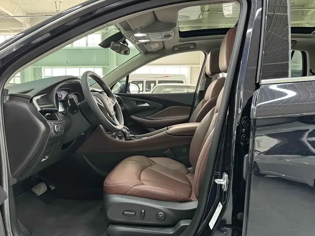 Buick Envision Plus — фото 9