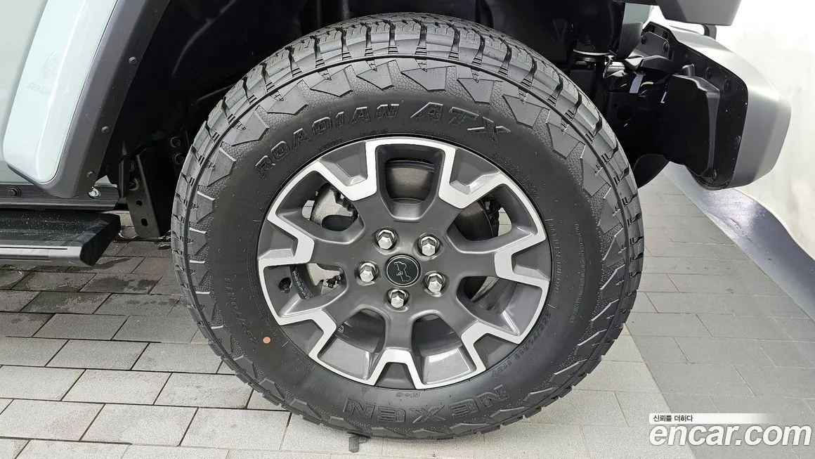 Jeep Wrangler 2024 из KR, фото 5