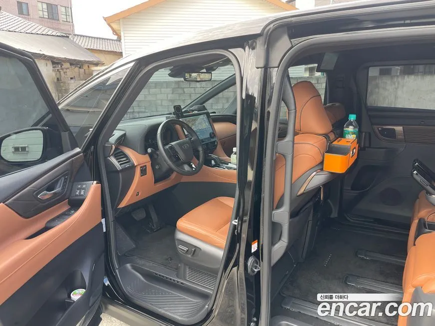 Toyota Alphard 2024 из KR, фото 1