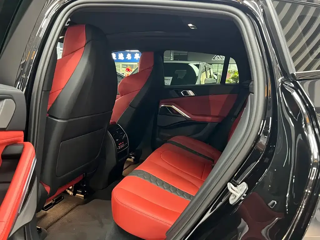 BMW X6 M 2025 из CN, фото 5