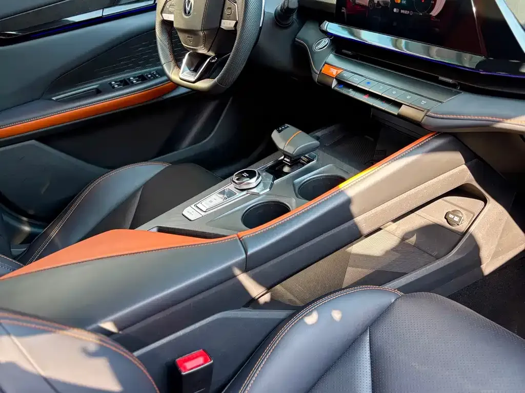 Changan UNI-V 2022 из CN, фото 6