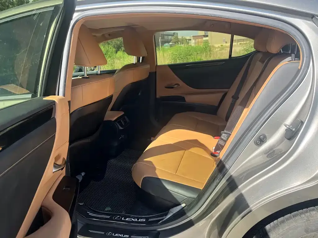 Lexus ES 2022 из CN, фото 7