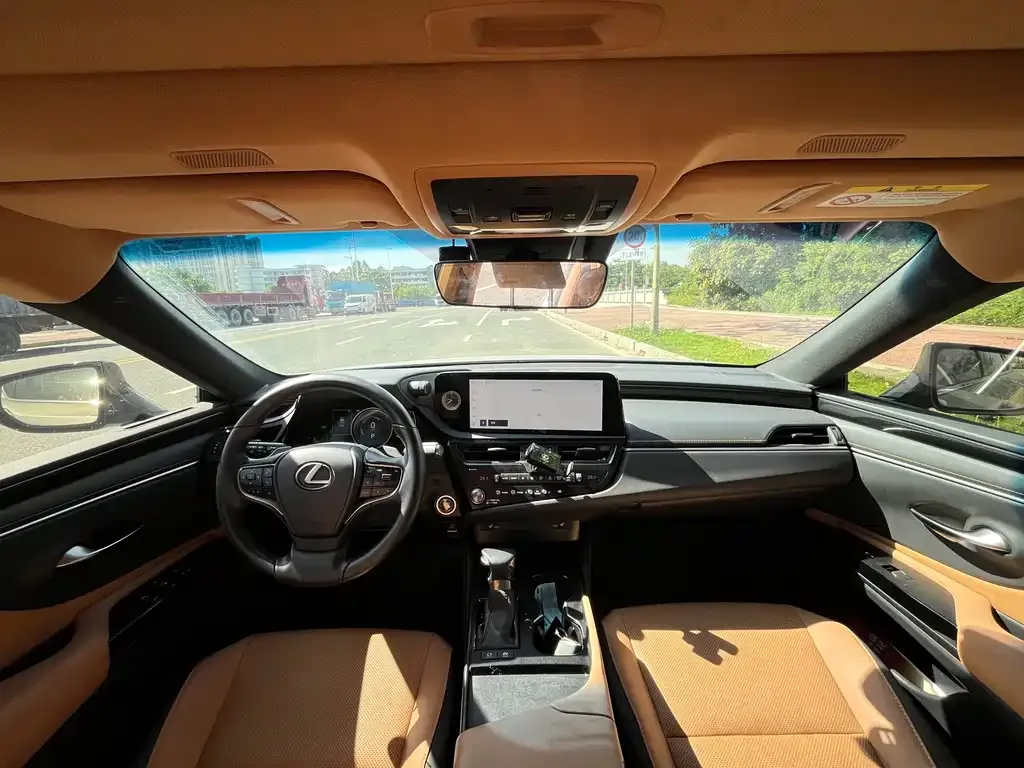 Lexus ES 2022 из CN, фото 9