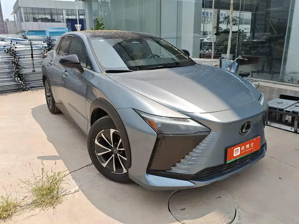 Lexus RZ — фото 2