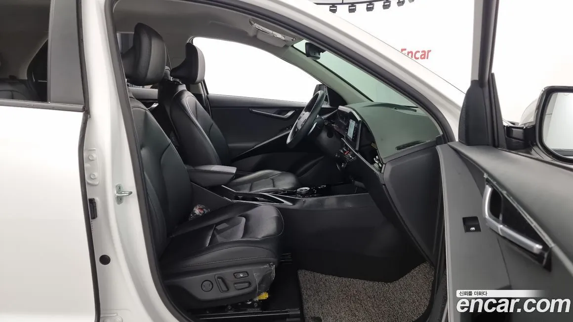 Kia Niro — фото 10