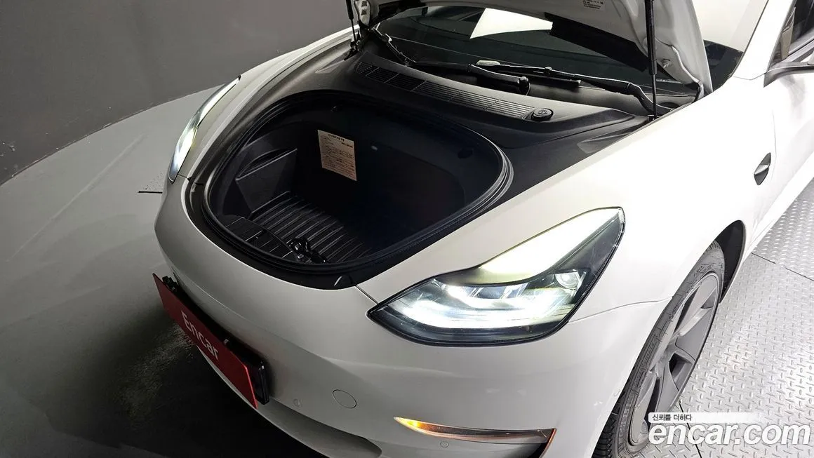 Tesla Model 3 — фото 6
