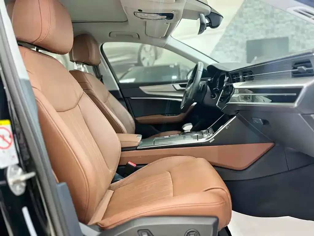 Audi A6L 2021 из CN, фото 10