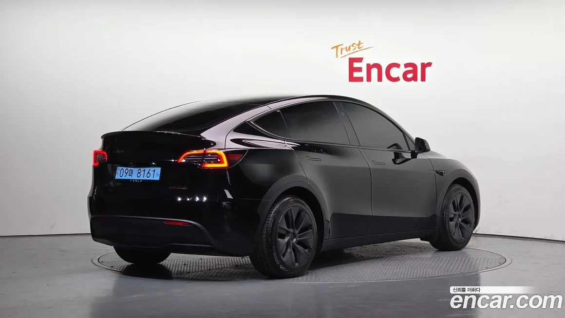 Tesla Model Y 2025 из KR, фото 2