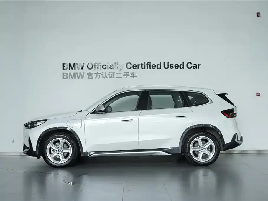 BMW iX1 2024 из CN, фото 2