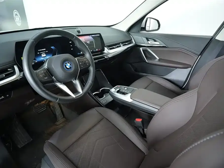 BMW iX1 2024 из CN, фото 8