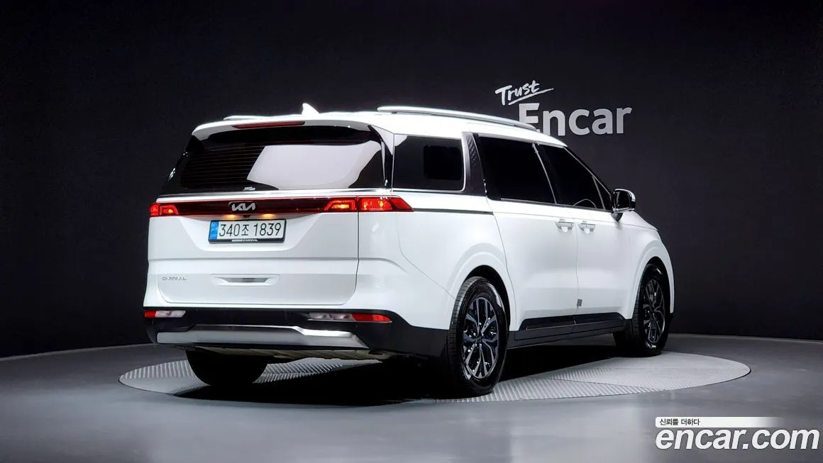 Kia Carnival — фото 2