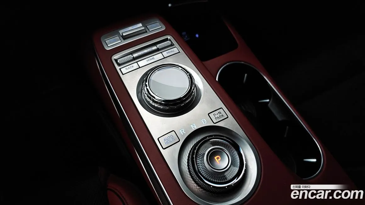 Genesis GV70 — фото 9