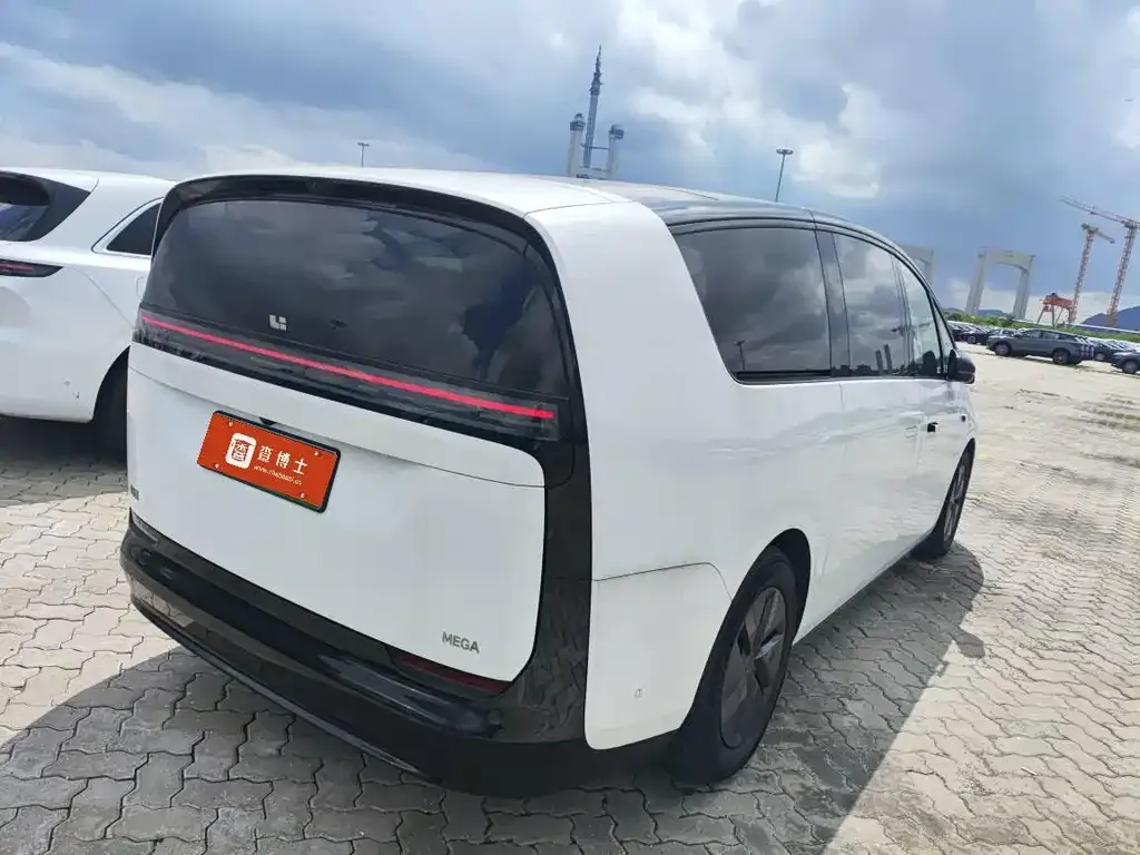 Li Auto MEGA 2024 из CN, фото 2