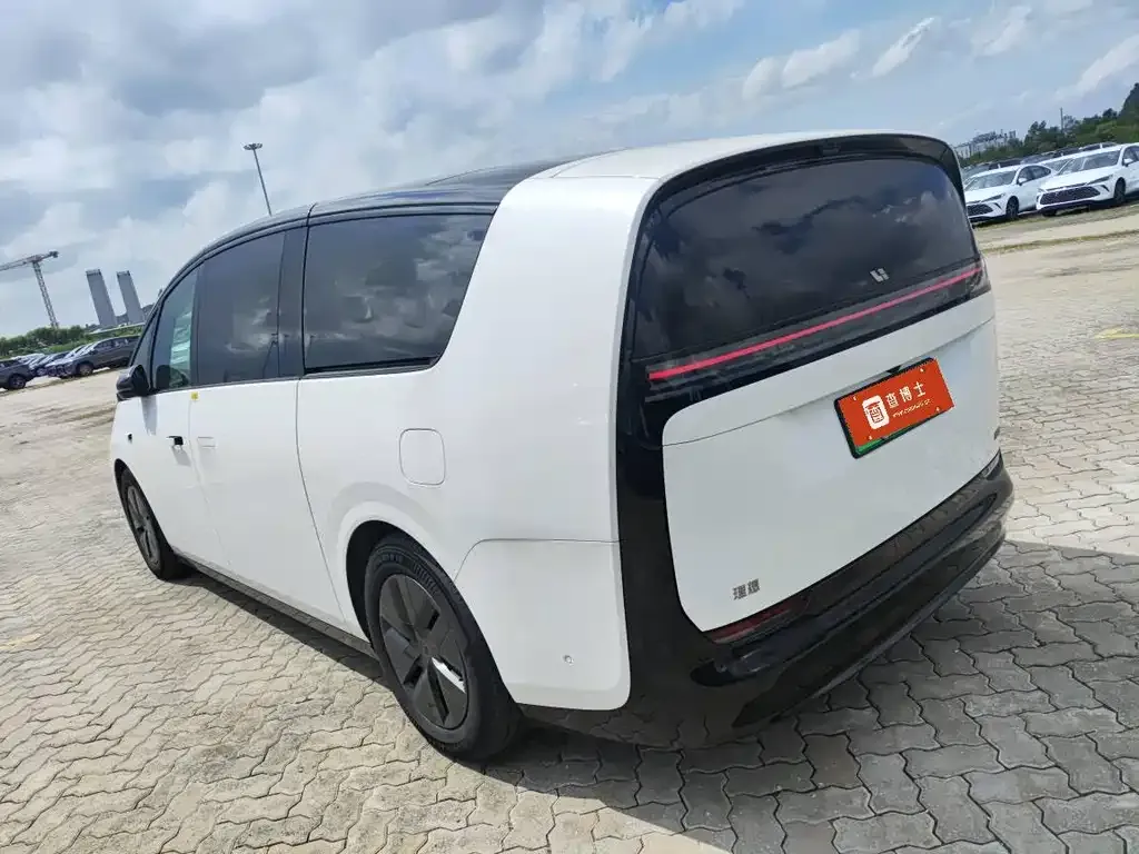 Li Auto MEGA 2024 из CN, фото 4