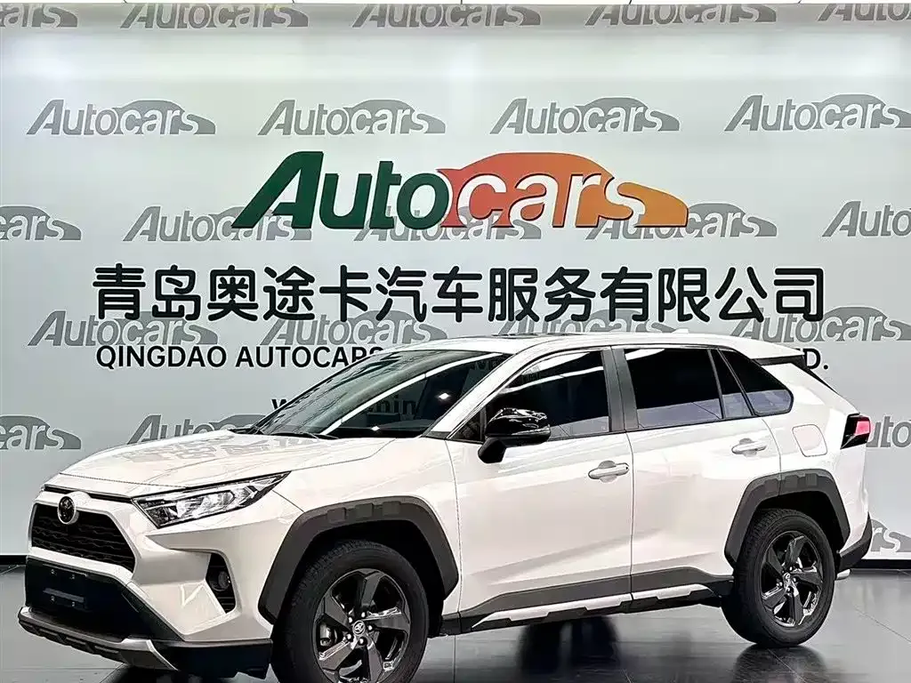 Toyota RAV4 2023 из CN, фото 1