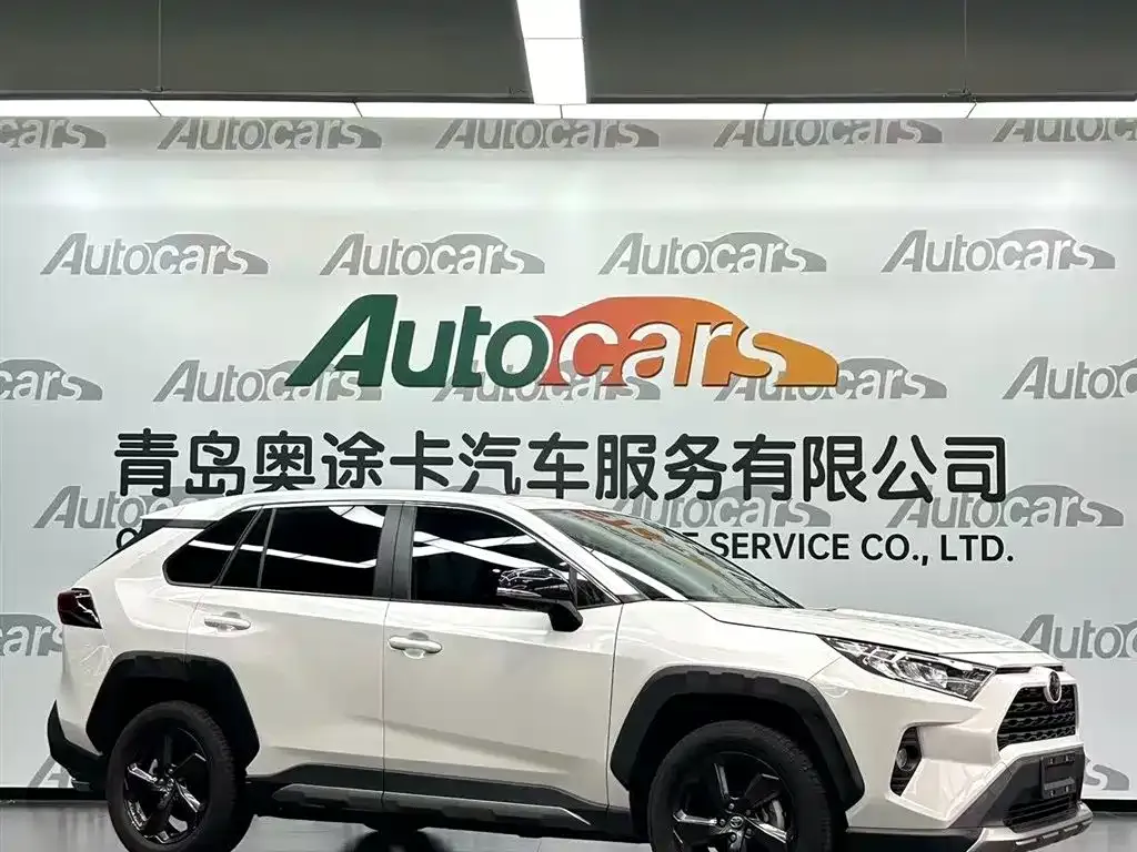Toyota RAV4 2023 из CN, фото 3