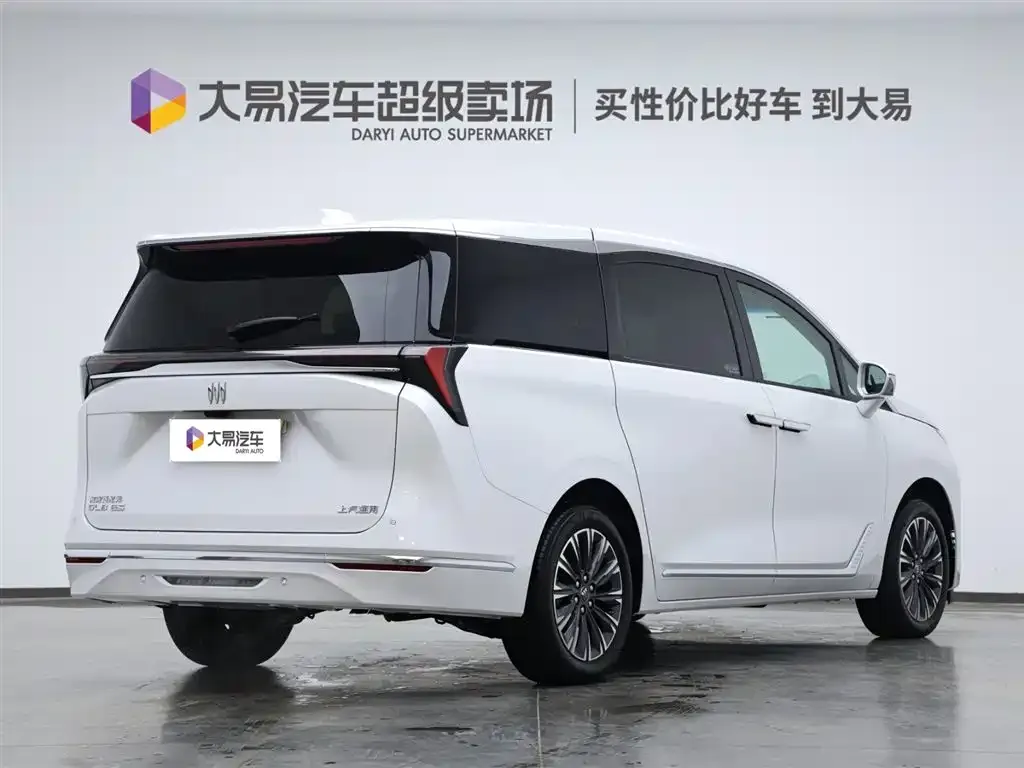 Buick GL8 2024 из CN, фото 3