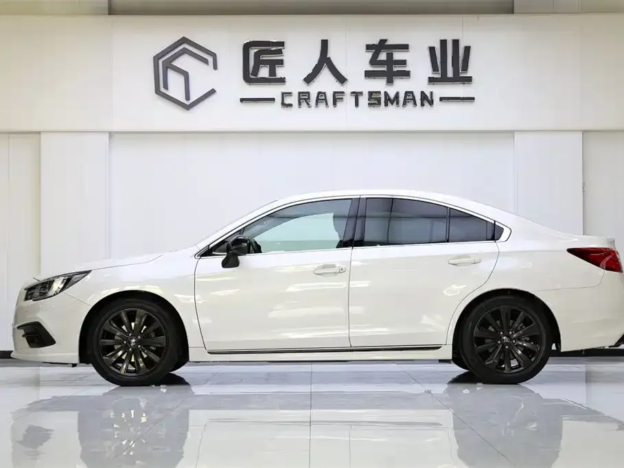 Subaru Legacy 2022 из CN, фото 4