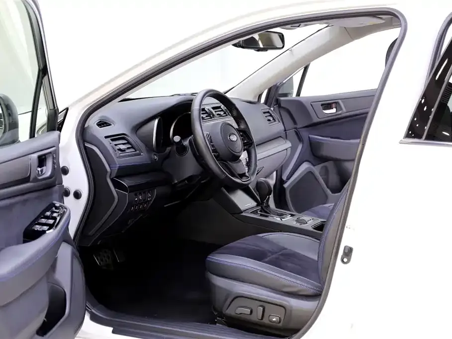 Subaru Legacy 2022 из CN, фото 5