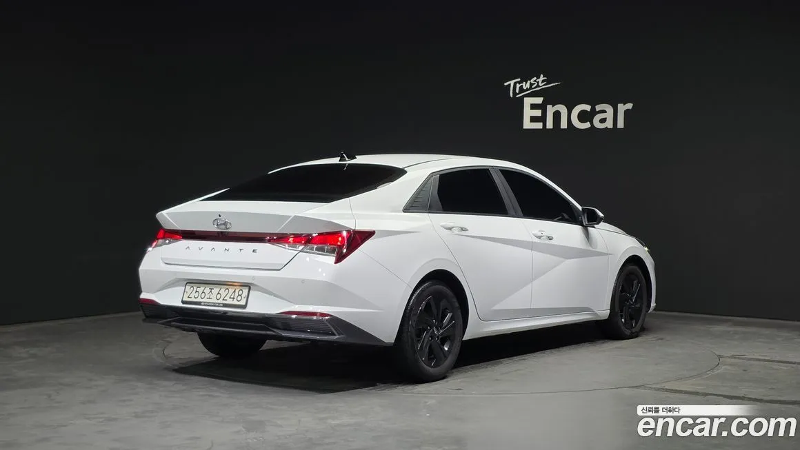 Hyundai AVANTE — фото 2