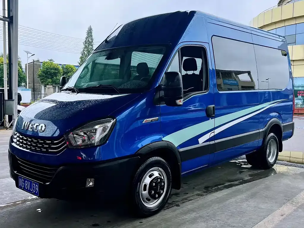 IVECO Ousheng — фото 1