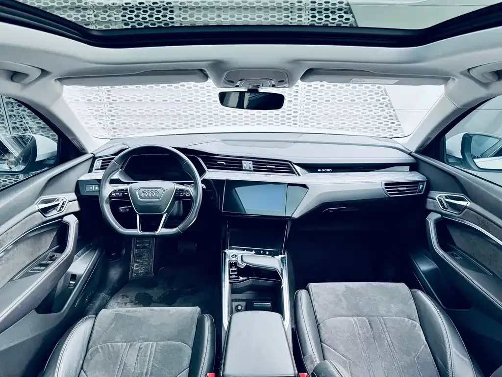 Audi e-tron 2023 из CN, фото 6