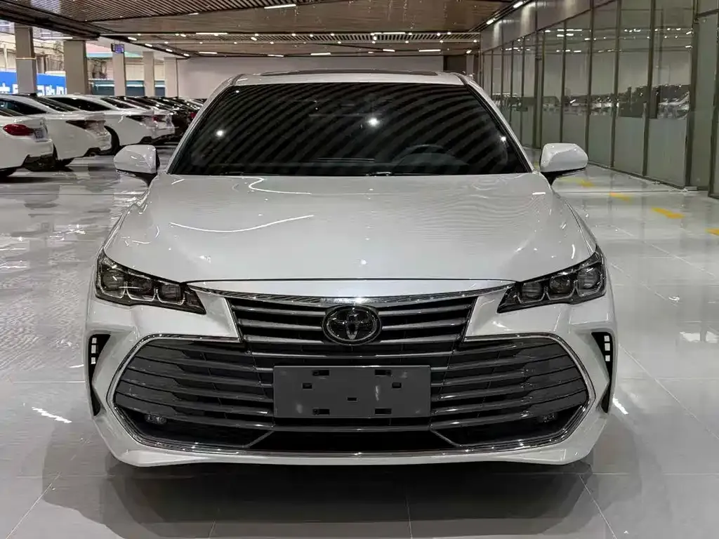 Toyota Avalon — фото 2