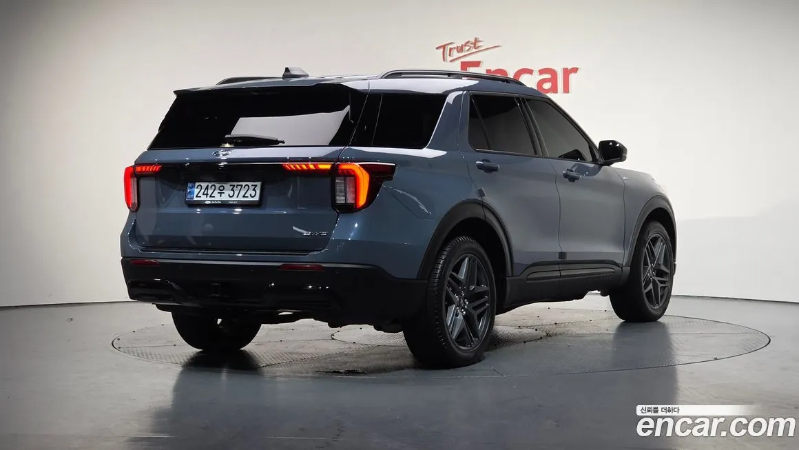 Ford Explorer 2025 из KR, фото 2