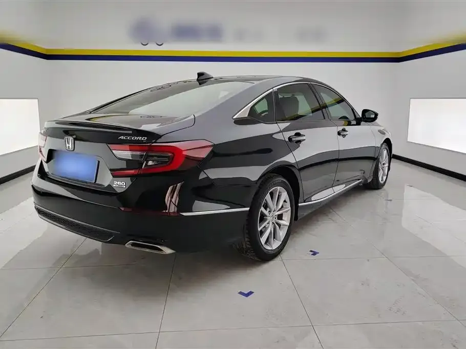 Honda Accord — фото 6