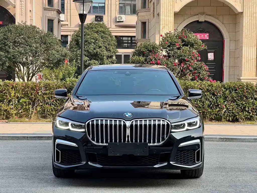 BMW 7 Series — фото 2