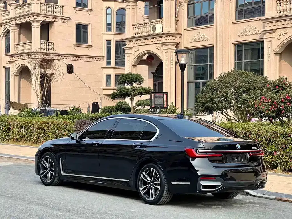 BMW 7 Series — фото 4